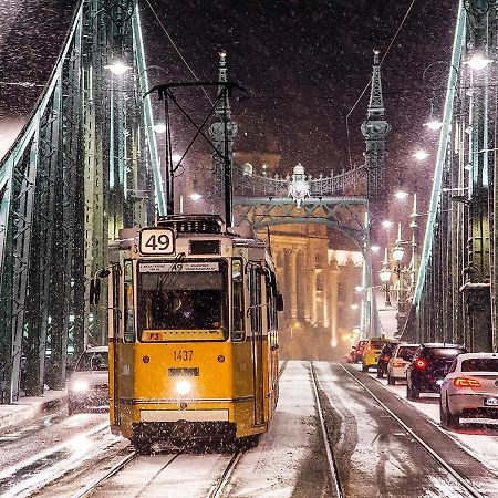 Appartamento Romantic Studio In Budapest 12Th District Close To Mom Park Esterno foto
